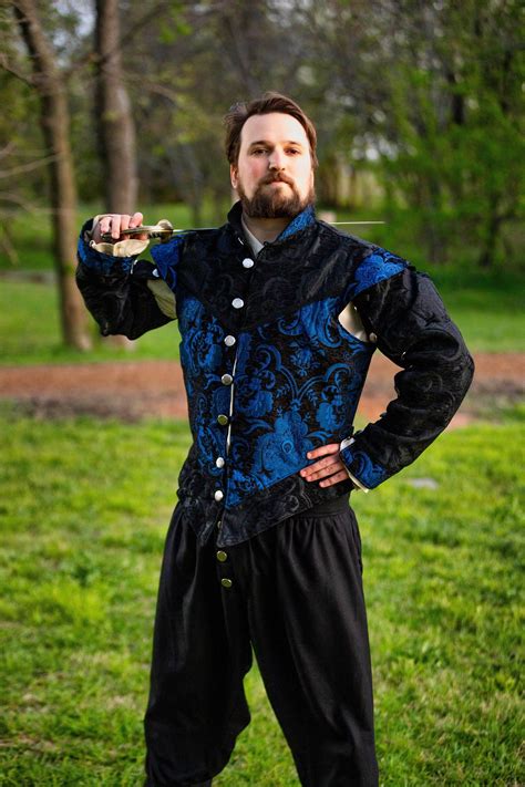 doublet tudor times|14th century doublet.